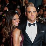 Robbie Williams deelt bizarre video’s tijdens bevalling…