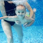 Heerlijk filmpje: zwemmende baby’s