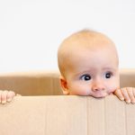 Waarom alle Finse baby’s in een doos slapen