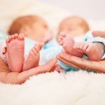Tweeling 24 dagen na elkaar geboren