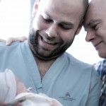 Geboortefoto’s: deze baby maakt de hele familie gelukkig