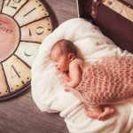 Gaaf: klok met geboortetijd op de babykamer