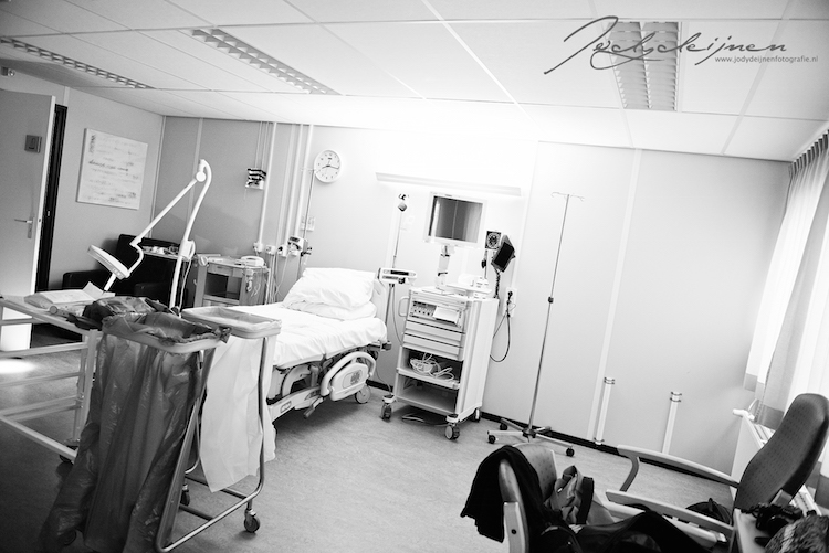 04 bevalling ziekenhuiskamer