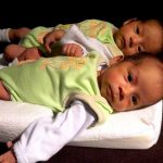 Lief: papa filmt tweeling een jaar lang 1 seconde per dag