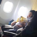 Bijzonder: vrouw bevalt in vliegtuig van eerste kindje